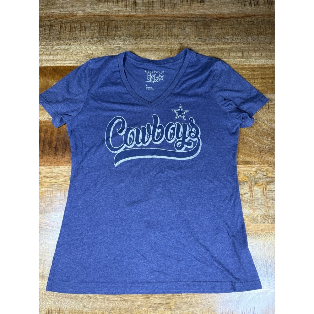 Dallas Cowboys Her Style Womens Large Blue V Neck Graphic T Shirt NFL Fan Tee